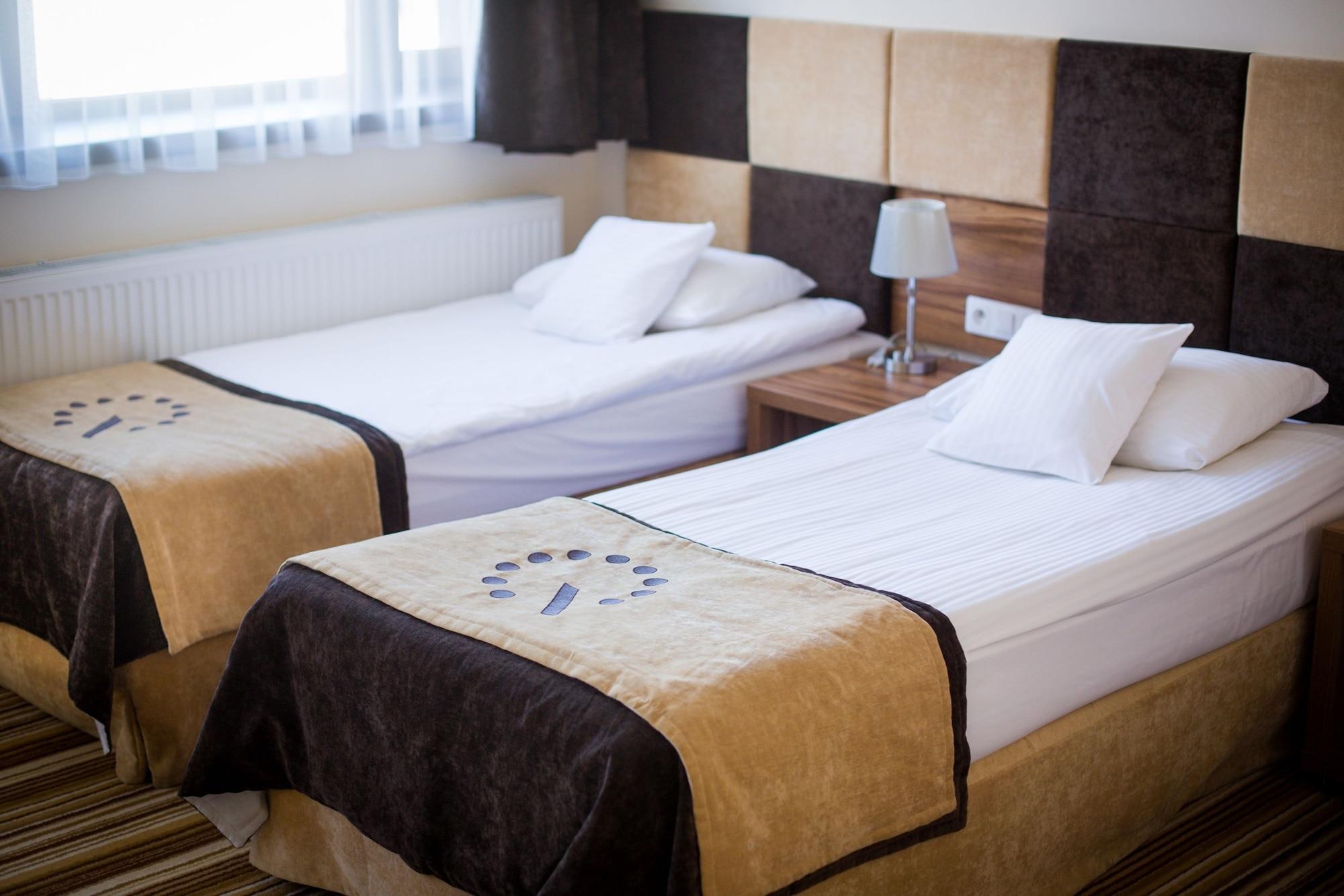 Boutique Hotel'S Kwiska - Legnicka Вроцлав Экстерьер фото