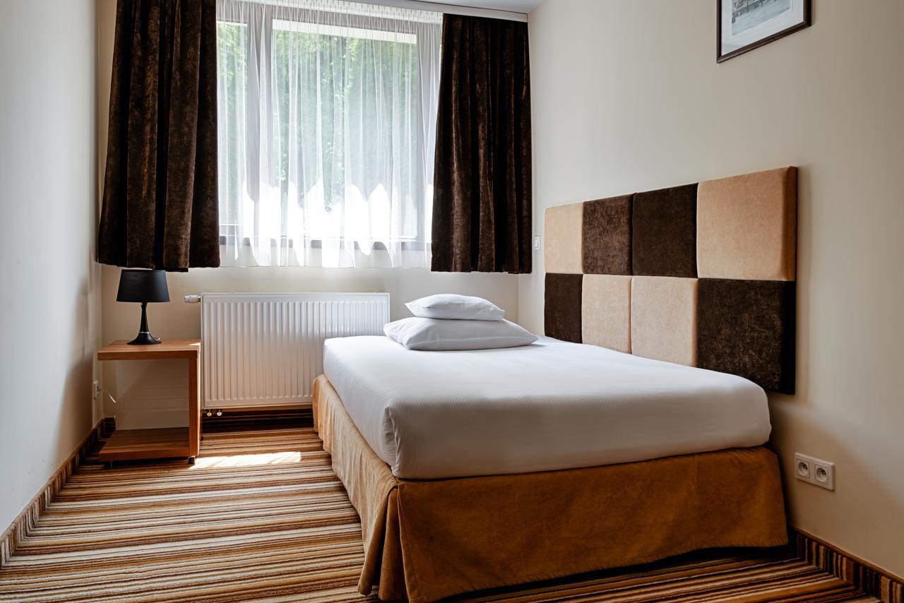 Boutique Hotel'S Kwiska - Legnicka Вроцлав Экстерьер фото